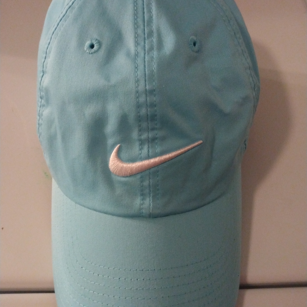 Hat - Picture 4 of 4
